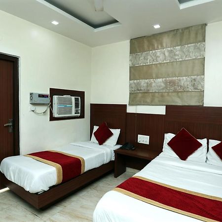 Hotel Toto International Dx Nueva Delhi Exterior foto
