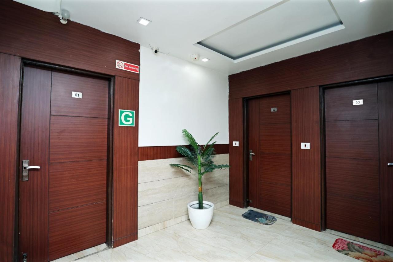 Hotel Toto International Dx Nueva Delhi Exterior foto